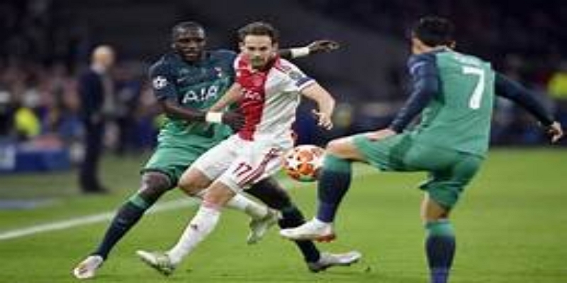 体育博彩解析：比赛背景与战术博弈全景-体育博彩