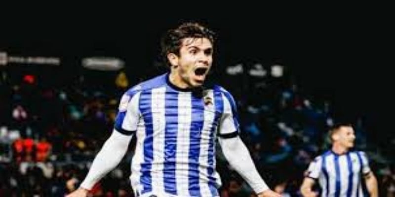 比赛关键球员表现分析-体育博彩